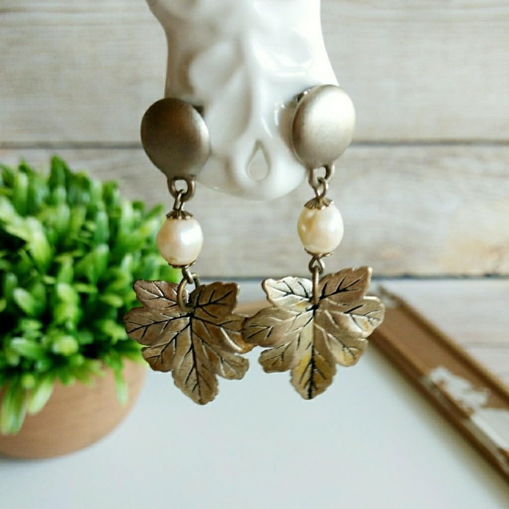 🌸Vintage Leaf Earrings🌸